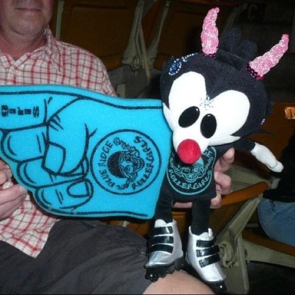 Meet your Posher, Dot! THIS LISTING NOT FOR SALE! - Picture 6 of 12